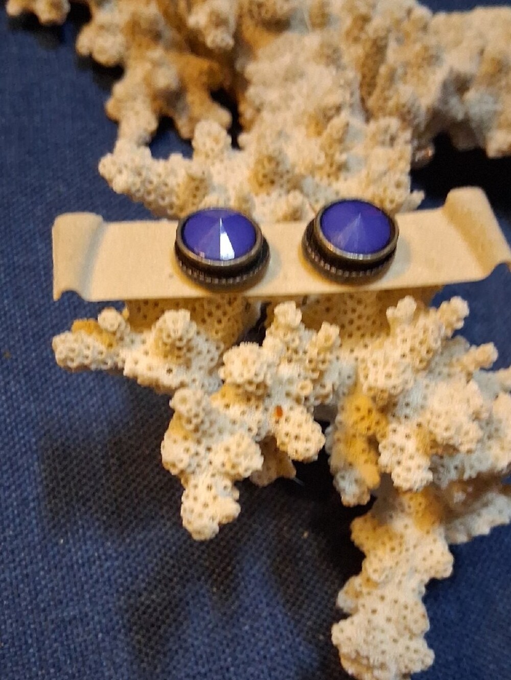 Vintage Purple Faceted Stone Round Stud Earrings - Picture 2 of 5